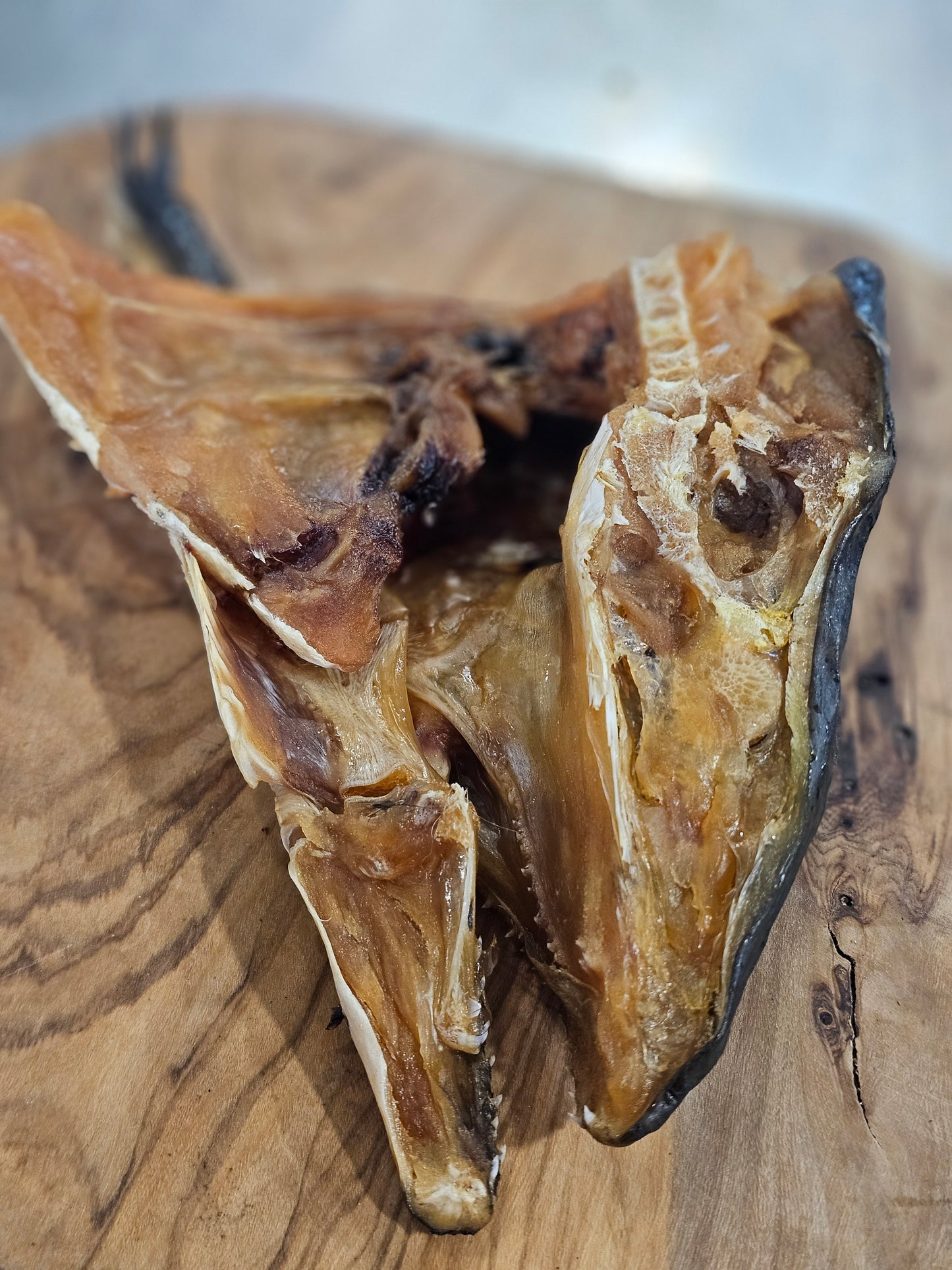 Dehydrated XL Half Salmon Heads (each)